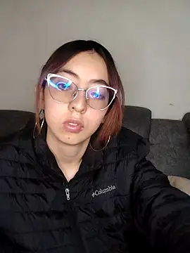 AnnieSparkle online show from October 3, 12:05 am