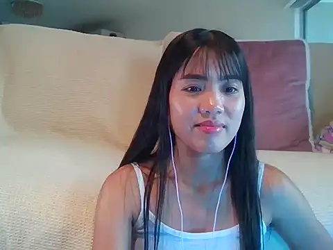 AnnewithanE online show from October 4, 8:09 am