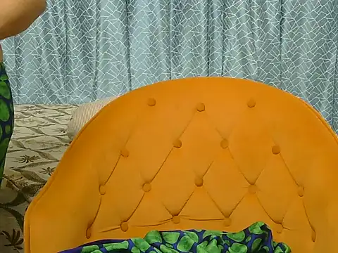 Snapshot of Its-ishikaa chatting on October 21, 3:43 am Its-ishikaa online show from October 21, 3:43 am