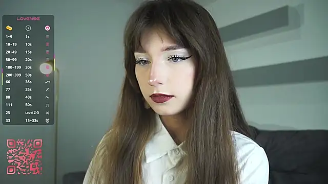 DreamyDaisy online show from September 13, 7:44 pm