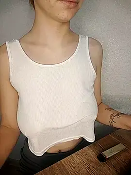 rinabluu online show from September 14, 8:12 am