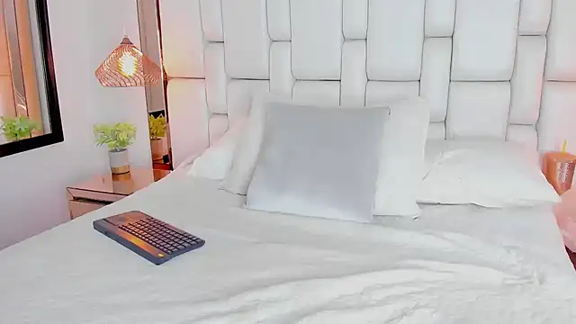 CarolinaFerrer online show from November 11, 9:12 pm