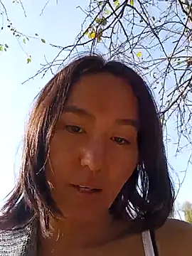 Snapshot of Luu-Lii777 chatting on September 18, 7:29 am Luu-Lii777 online show from September 18, 7:29 am