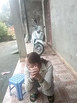 Phuong xxx online show from March 10, 2:15 am