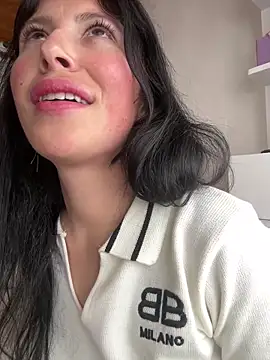 Mia salinass online show from September 17, 6:39 pm