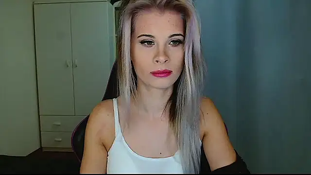 KristineGlow online show from January 14, 7:35 am