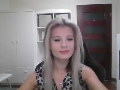 KristineGlow online show from October 8, 7:35 am