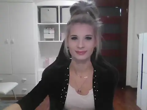 KristineGlow online show from October 9, 7:45 am