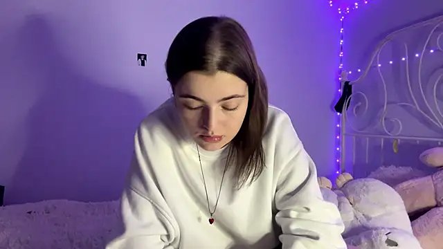 HoneyMist online show from November 10, 5:41 pm