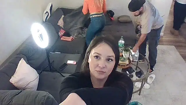 princessveexo online show from October 12, 7:55 am