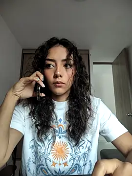 Snapshot of WendySuns_ chatting on October 6, 12:11 pm WendySuns online show from October 6, 12:11 pm