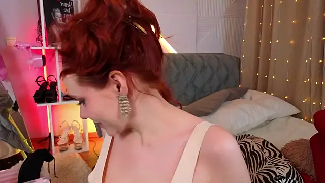 PollyVinice online show from November 20, 11:44 am