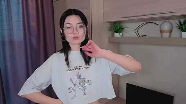 Susan Gardner online show from November 12, 7:17 am