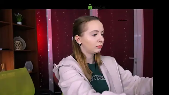 mila glow1 online show from November 27, 7:28 pm