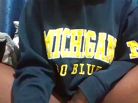 chocolatebarbiee online show from December 22, 4:37 am