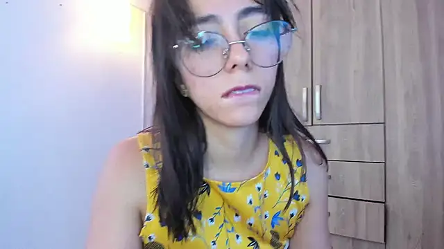 horny adiction online show from February 15, 9:47 pm