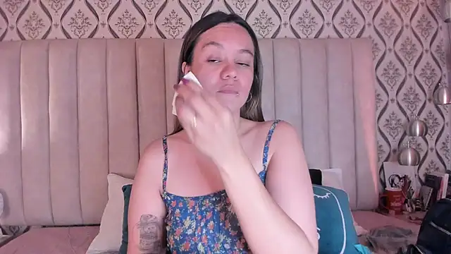 Sky Junne online show from March 14, 5:58 pm