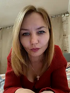 Snapshot of VeroLoverx chatting on October 15, 4:20 pm VeroLoverx online show from October 15, 4:20 pm