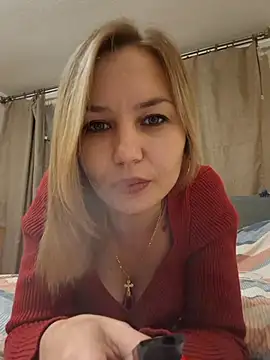 Snapshot of VeroLoverx chatting on October 6, 6:45 pm VeroLoverx online show from October 6, 6:45 pm