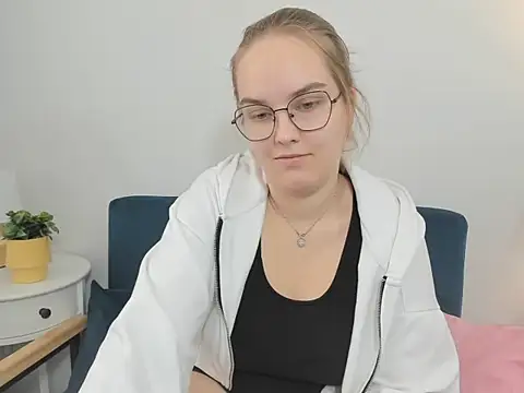 AliceCrazy69 online show from November 16, 11:54 am