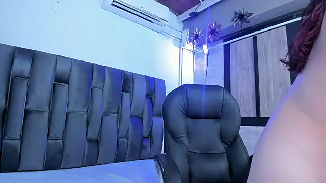 AfroditaLeclair online show from October 11, 3:44 am