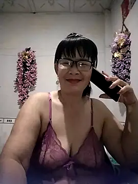 Snapshot of Ki_xxx chatting on October 19, 10:17 am Ki xxx online show from October 19, 10:17 am