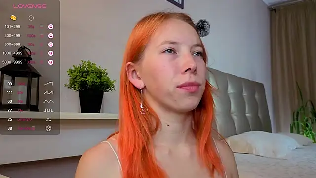 Snapshot of JuliannaWenger chatting on September 16, 6:05 pm JuliannaWenger online show from September 16, 6:05 pm