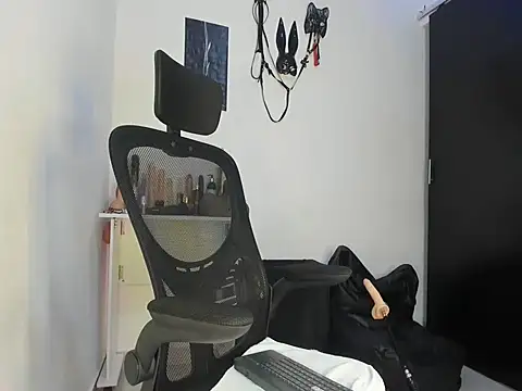 Amberdecolombia online show from February 20, 4:11 am