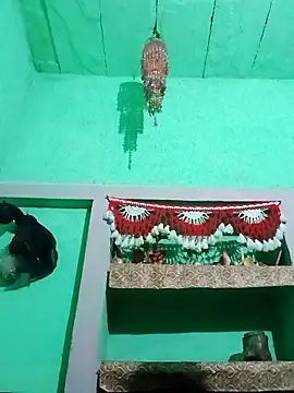 Idhika Jha online show from October 16, 10:45 pm