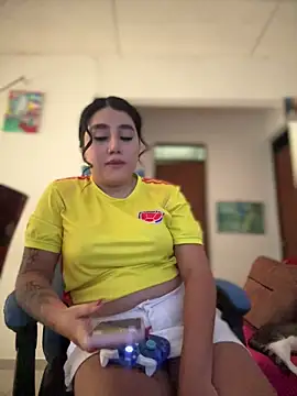 Sophie Dreamss online show from September 9, 8:30 pm