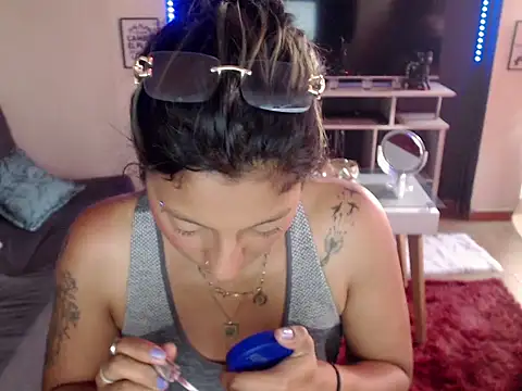 ScarletSizzling online show from September 22, 12:25 pm