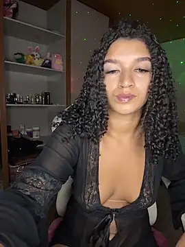 larajuli online show from May 29, 3:59 am