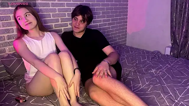 Snapshot of fetchingcouplee chatting on September 22, 3:21 pm fetchingcouplee online show from September 22, 3:21 pm