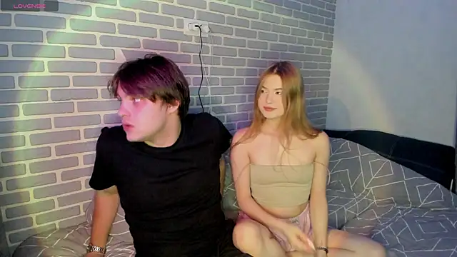 Snapshot of fetchingcouplee chatting on October 15, 3:25 pm fetchingcouplee online show from October 15, 3:25 pm