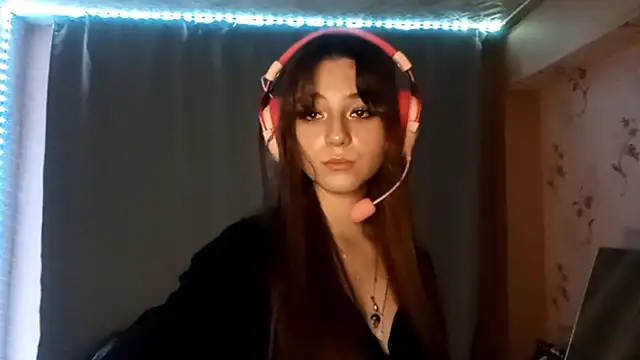 Sophiecuttie online show from October 10, 4:23 pm