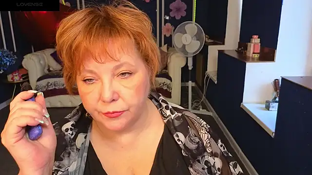 Kira Kenett online show from May 28, 5:27 am