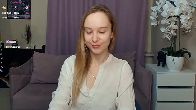 SoonMoor online show from March 6, 6:47 pm