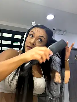 TiffanyyLam online show from September 30, 11:27 am