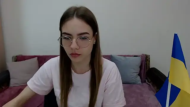 Snapshot of aSingleOne chatting on October 17, 8:01 pm aSingleOne online show from October 17, 8:01 pm