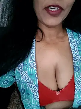 Deepa Sharma143 online show from March 10, 2:15 am