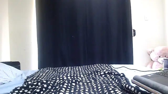 aussiepeaches online show from December 20, 1:20 am