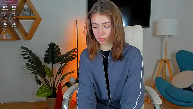 SweetVikki online show from January 19, 1:07 pm