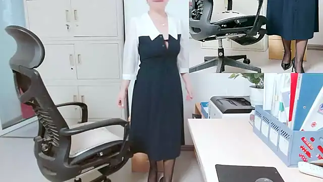 OL-Lily online show from October 16, 1:52 am