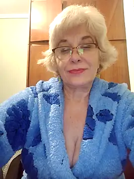 Snapshot of 52MiaLove02 chatting on October 5, 4:23 pm 52MiaLove02 online show from October 5, 4:23 pm