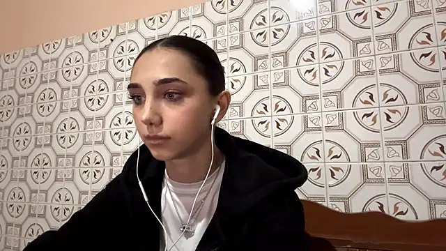 Snapshot of LinaMour chatting on November 1, 10:14 pm LinaMour online show from November 1, 10:14 pm