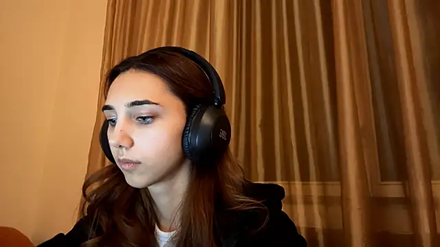 Snapshot of LinaMour chatting on September 14, 10:29 pm LinaMour online show from September 14, 10:29 pm