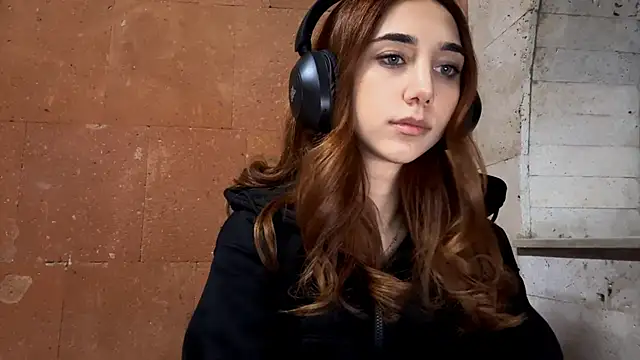 Snapshot of LinaMour chatting on September 13, 10:07 pm LinaMour online show from September 13, 10:07 pm