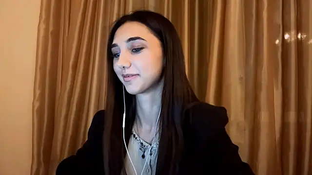 Snapshot of LinaMour chatting on September 20, 10:19 pm LinaMour online show from September 20, 10:19 pm