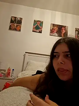 Snapshot of KatieLace chatting on October 3, 9:53 pm KatieLace online show from October 3, 9:53 pm