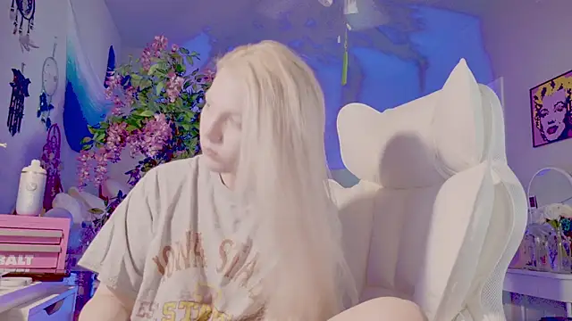 Talulaa online show from March 13, 12:45 am